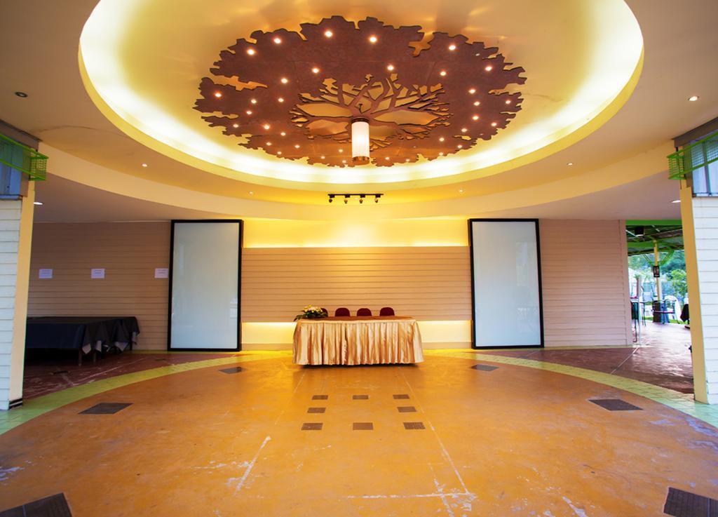 Brookside Valley Resort Rayong Exterior photo