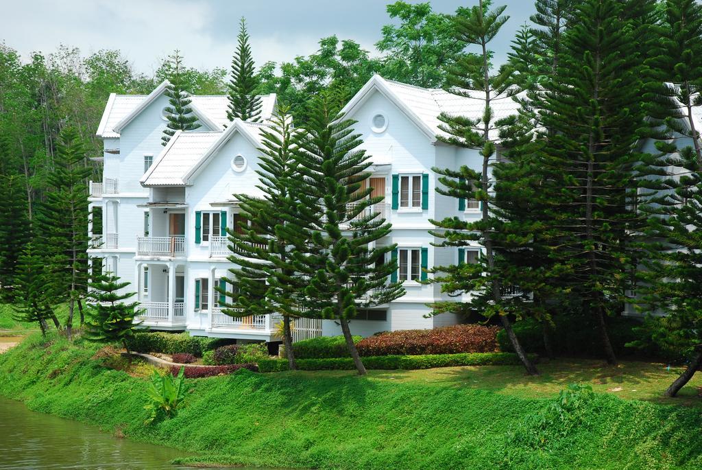 Brookside Valley Resort Rayong Exterior photo